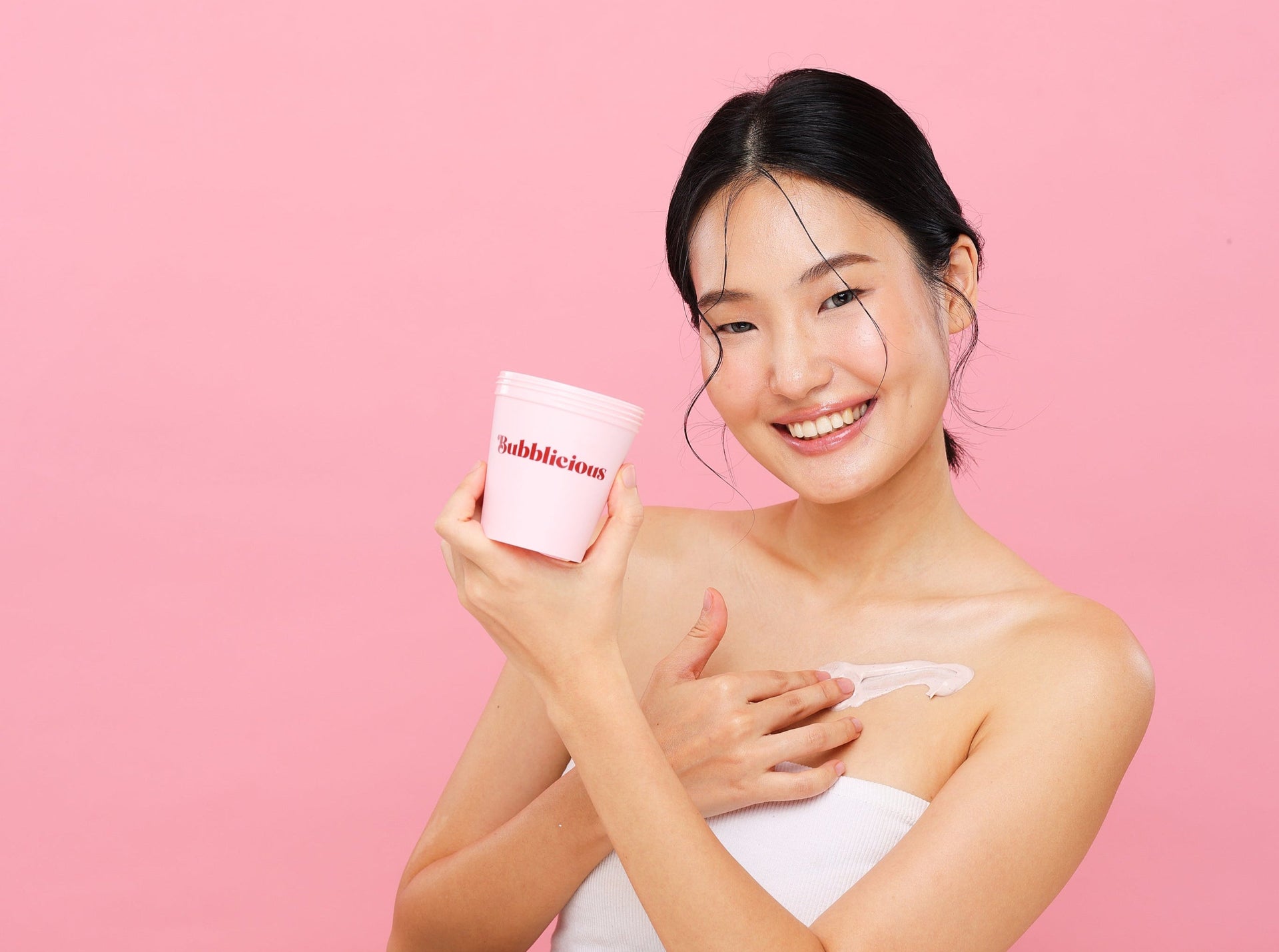 (NEW) Magic Whitening Scrub